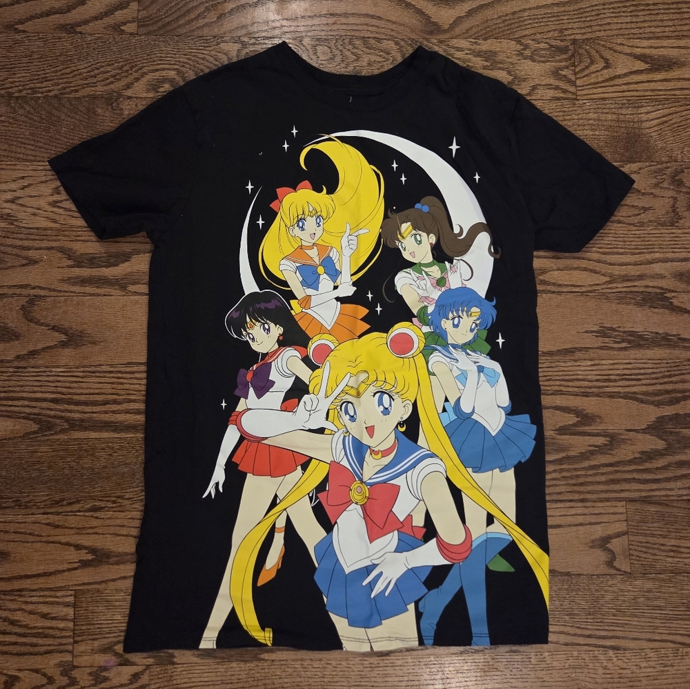 Hot Topic - Sailor Moon - Black Tshirt With The Inner Scouts - Size Large